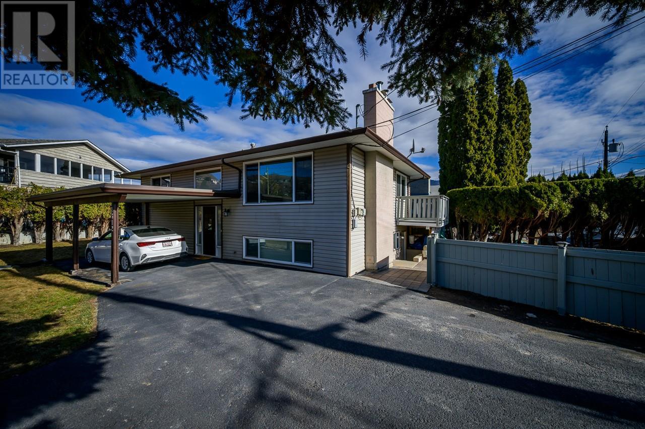 1612 Sheridan Dr, Kamloops, BC V2B 6A9