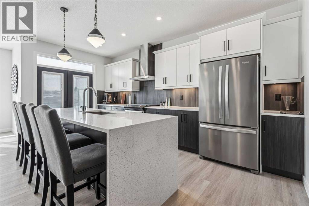 123 Mitchell Way NW, Calgary, AB T3R 2B5