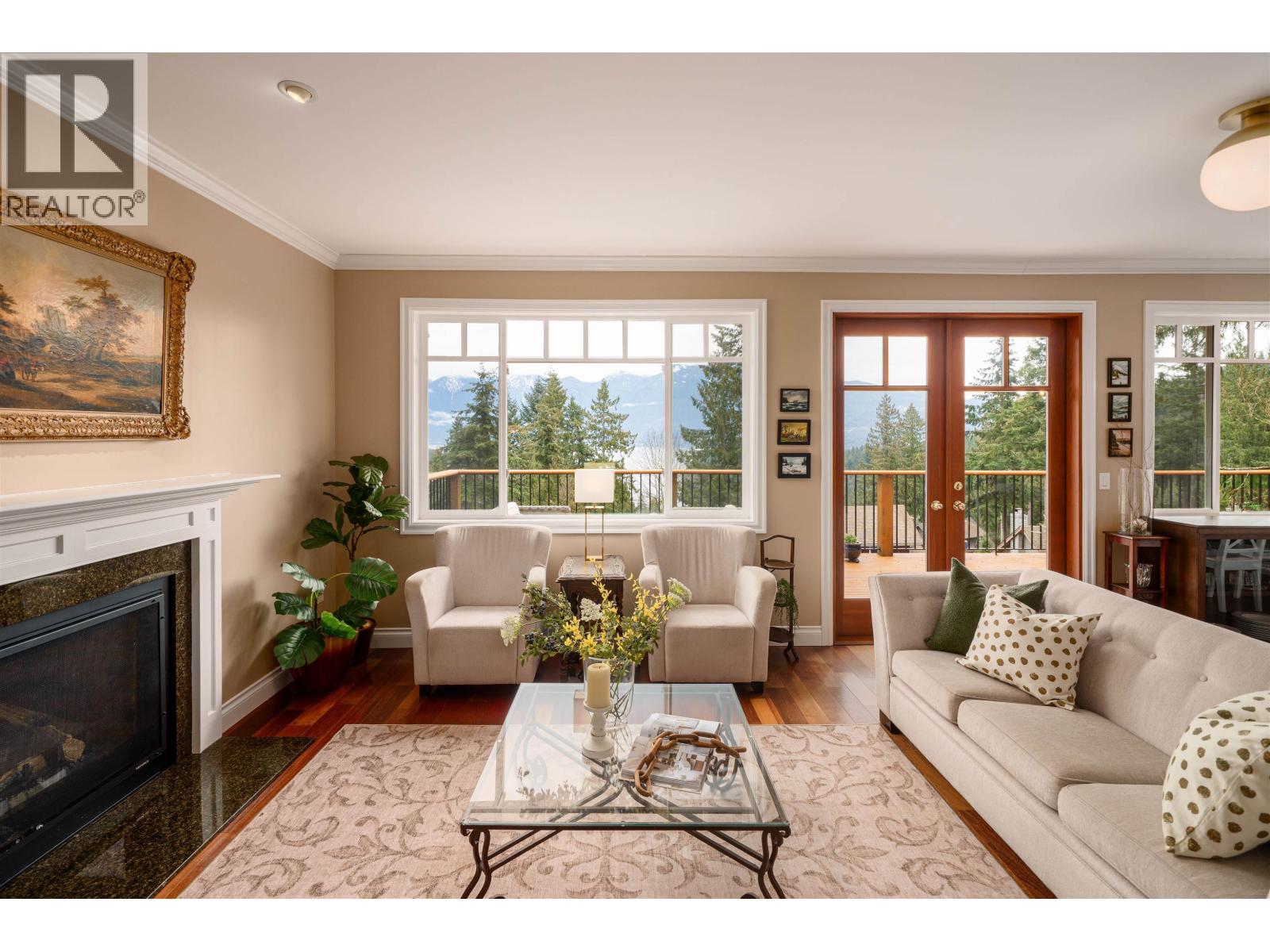 947 Village Dr, Bowen Island, BC V0N 1G1