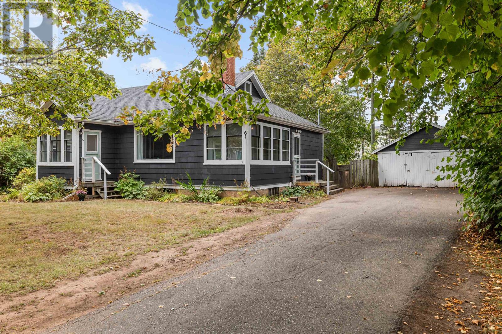 61 Mount Edward Rd, Charlottetown, PE C1A 5S1