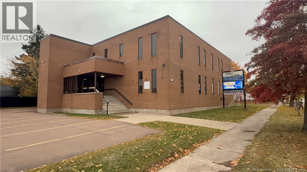 567 St George St, Moncton, NB E1E 2B9