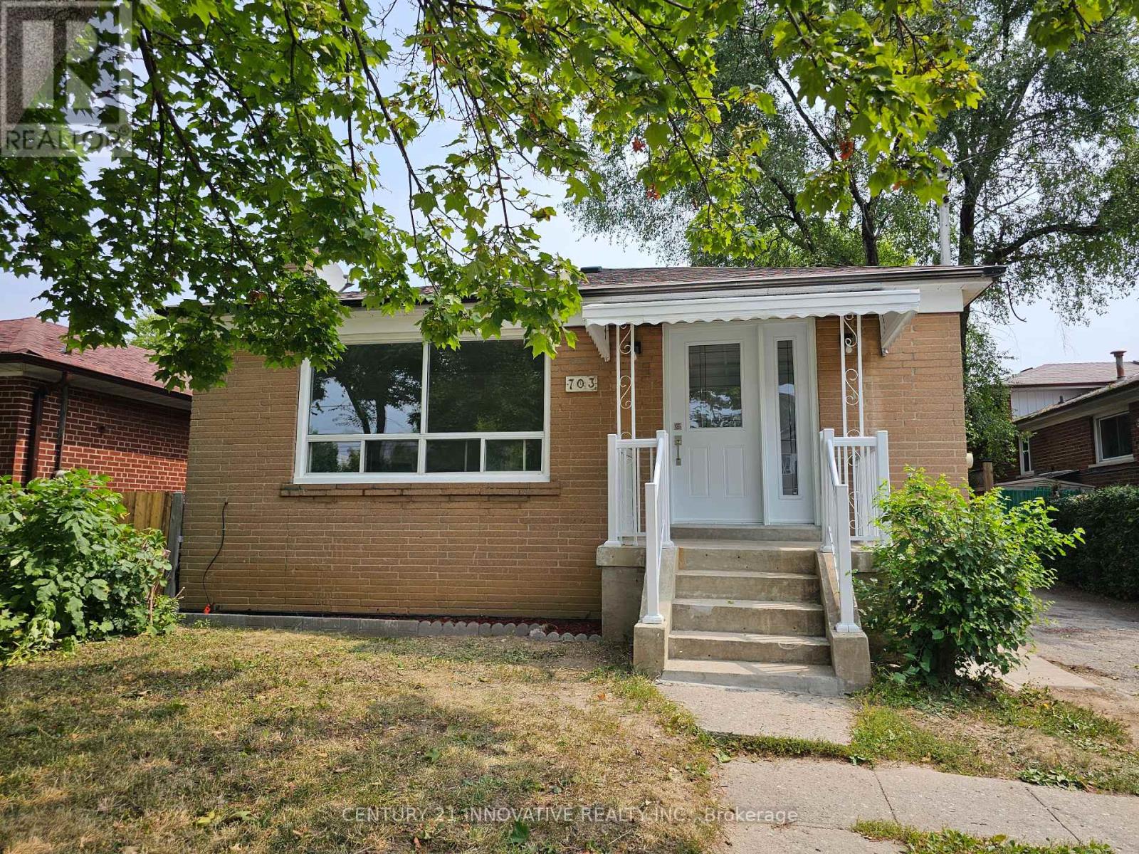 703 Midland Ave, Toronto, ON M1K 4E3