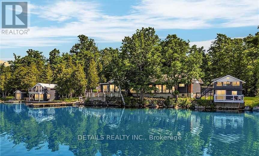 411 Pickerel Bay Rd, Lanark Highlands, ON K0A 3L0