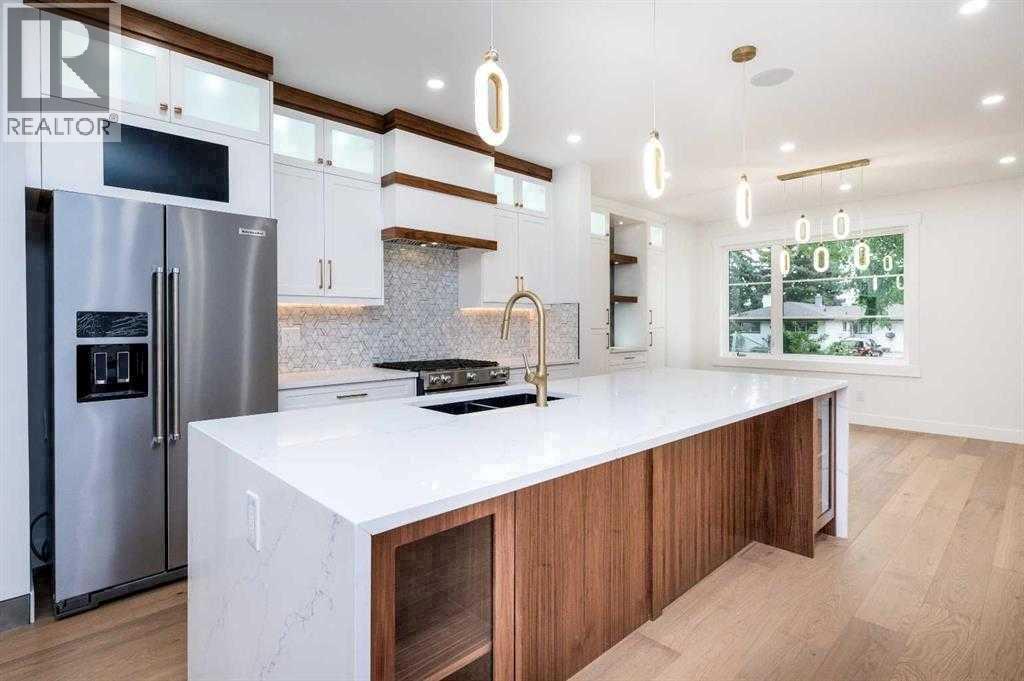 105 Hartford Rd NW, Calgary, AB T2K 2A7