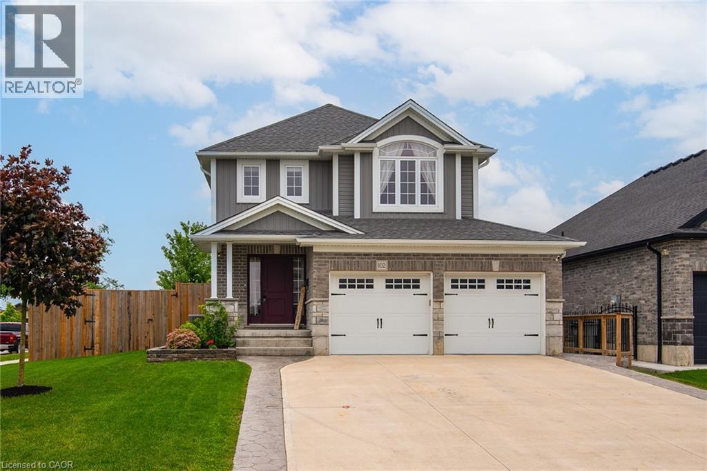 102 Forbes Cres, Listowel, ON N4W 0B4