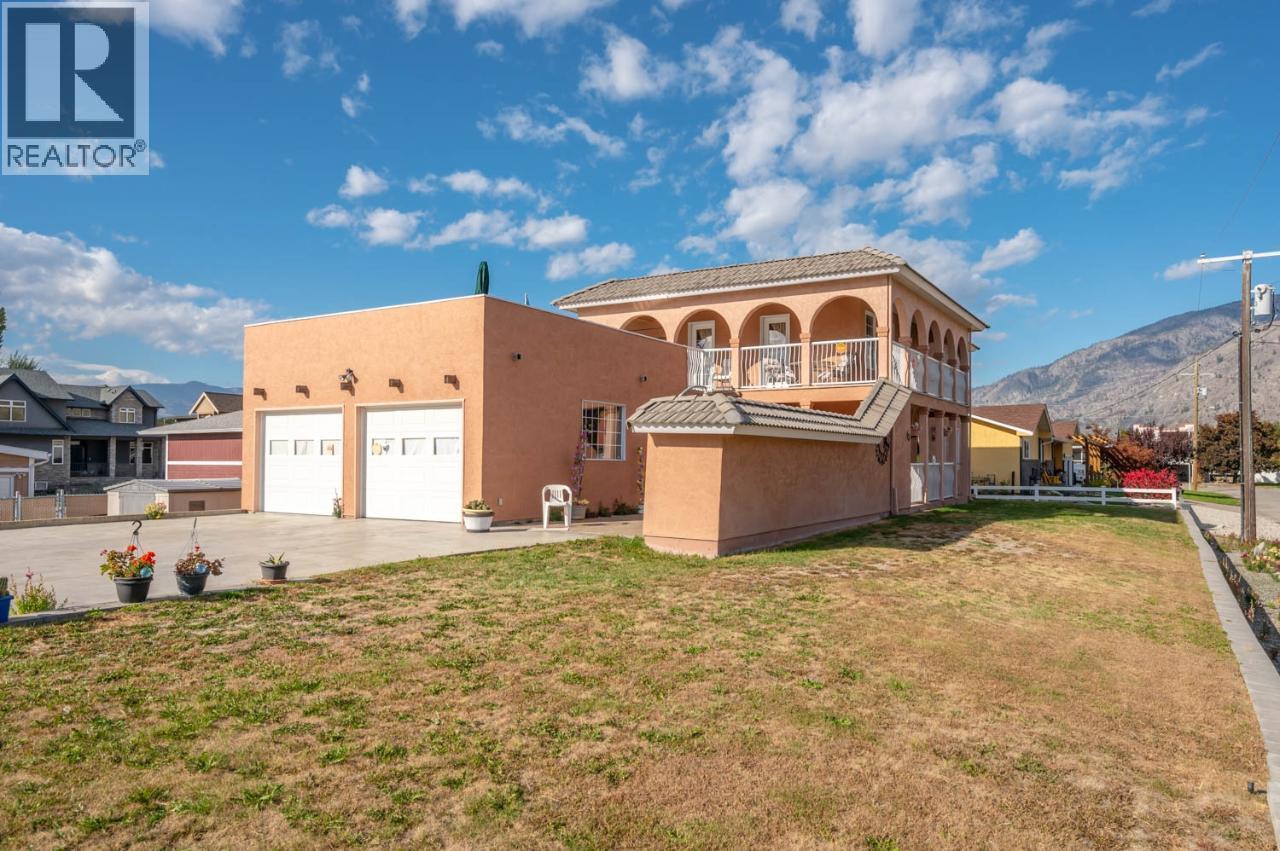 43 Harbour Key Dr, Osoyoos, BC V0H 1V3