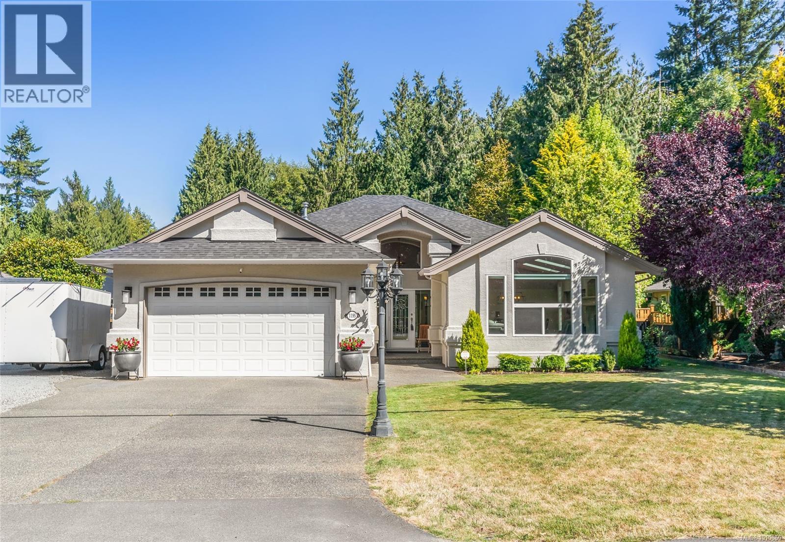 1195 Roberton Blvd, Parksville, BC V9P 2R6