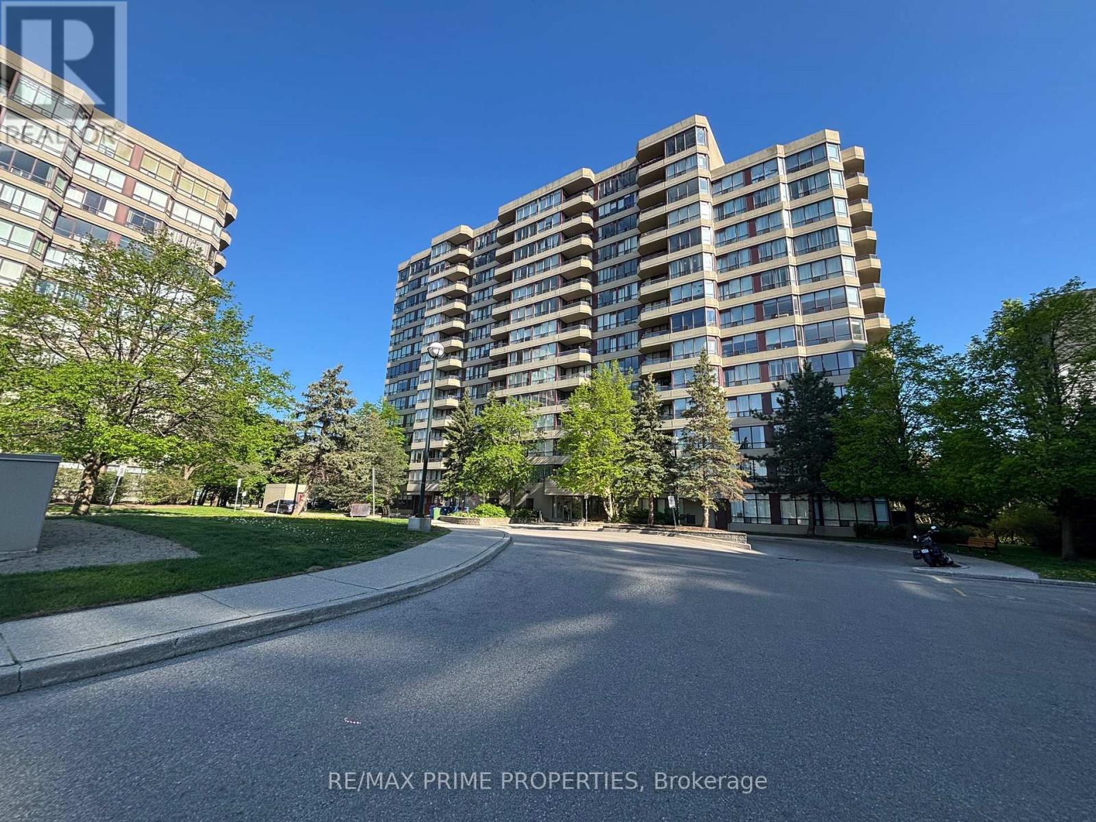 608 91 Townsgate Dr, Vaughan Crestwood-springfarm-yorkhill, ON L4J 8E8
