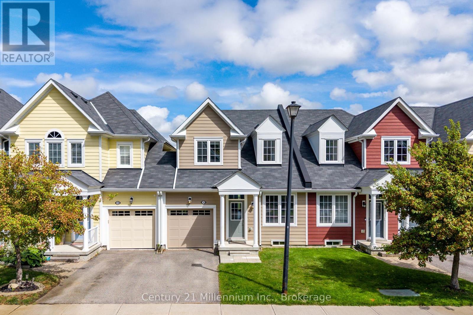 16 Berkshire Ave, Wasaga Beach, ON L9Z 2X2