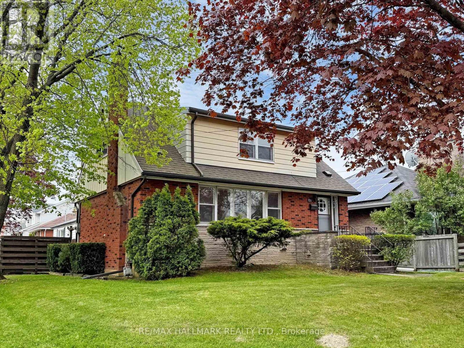 124 Mcelroy Rd E, Hamilton, ON L9A 1Y9