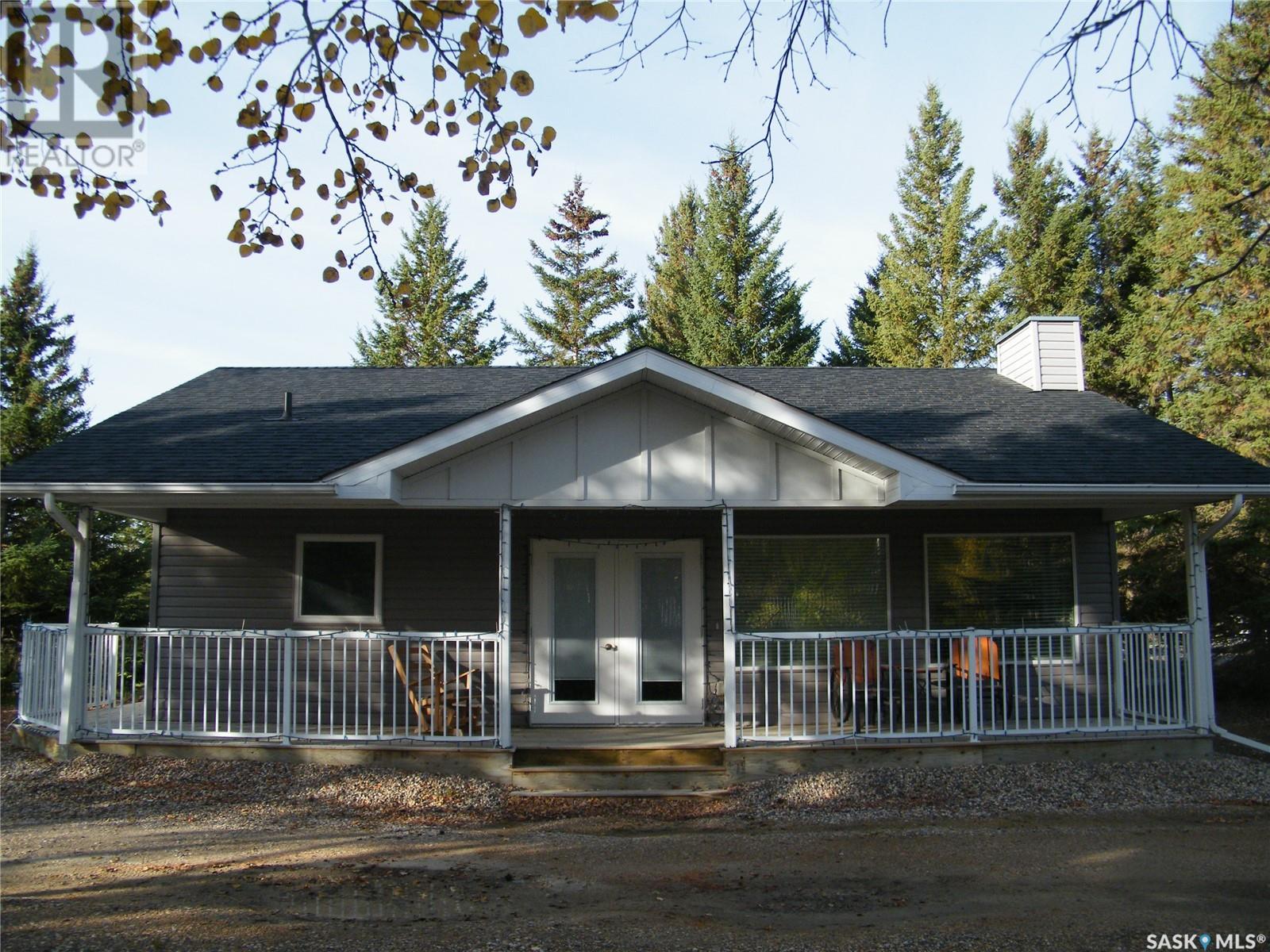 431 Centre St, Middle Lake, SK S0K 2X0