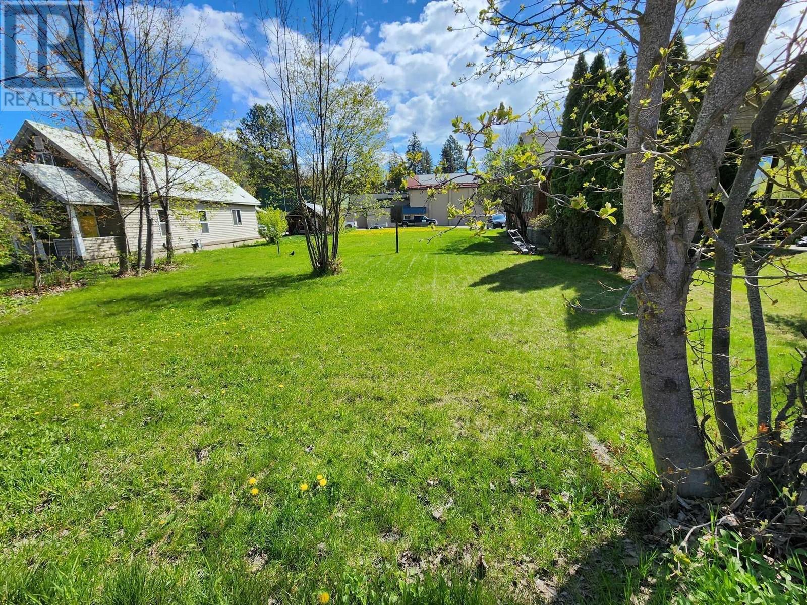 2171 Shuswap Ave, Lumby, BC V0E 2G0