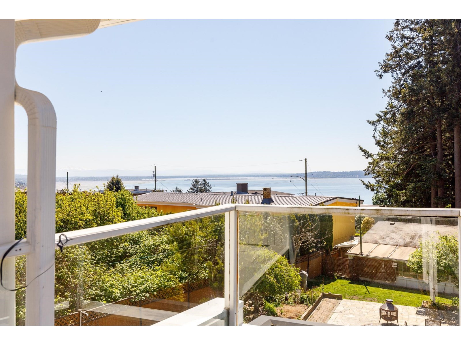 14220 Malabar Ave, White Rock, BC V4B 2Y3