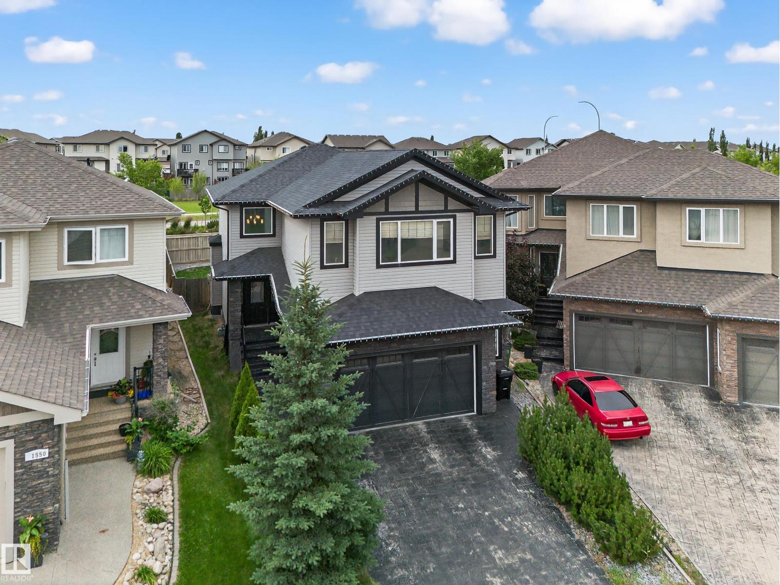 1552 Cunningham Cape Ca SW, Edmonton, AB T6W 0Y3