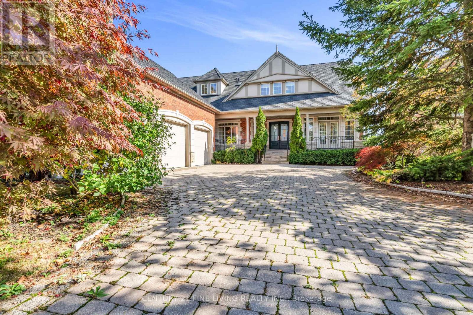 5 Classic Dr, Brampton, ON L6Y 5G9