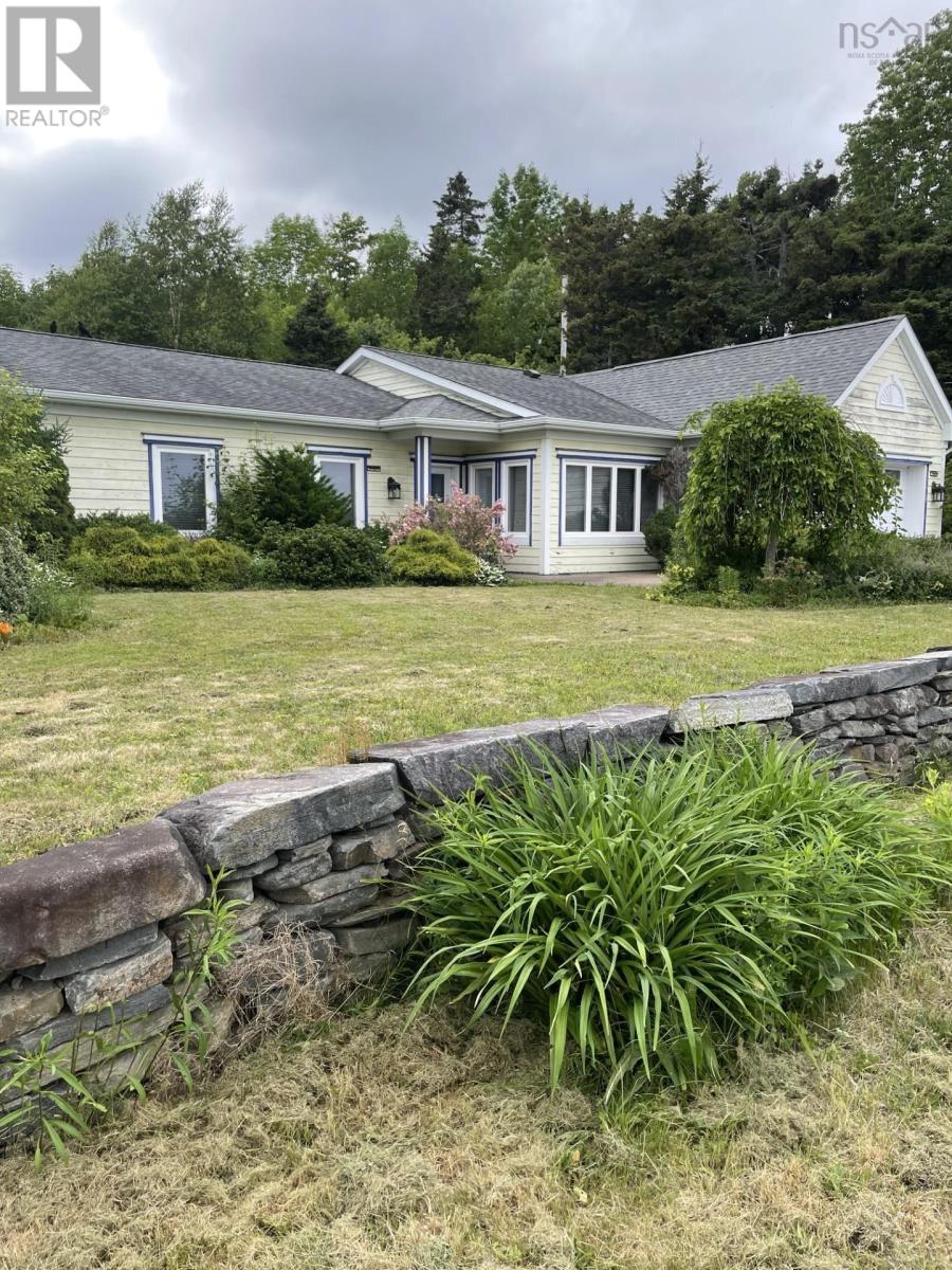 209 Main St, Guysborough, NS B0H 1N0
