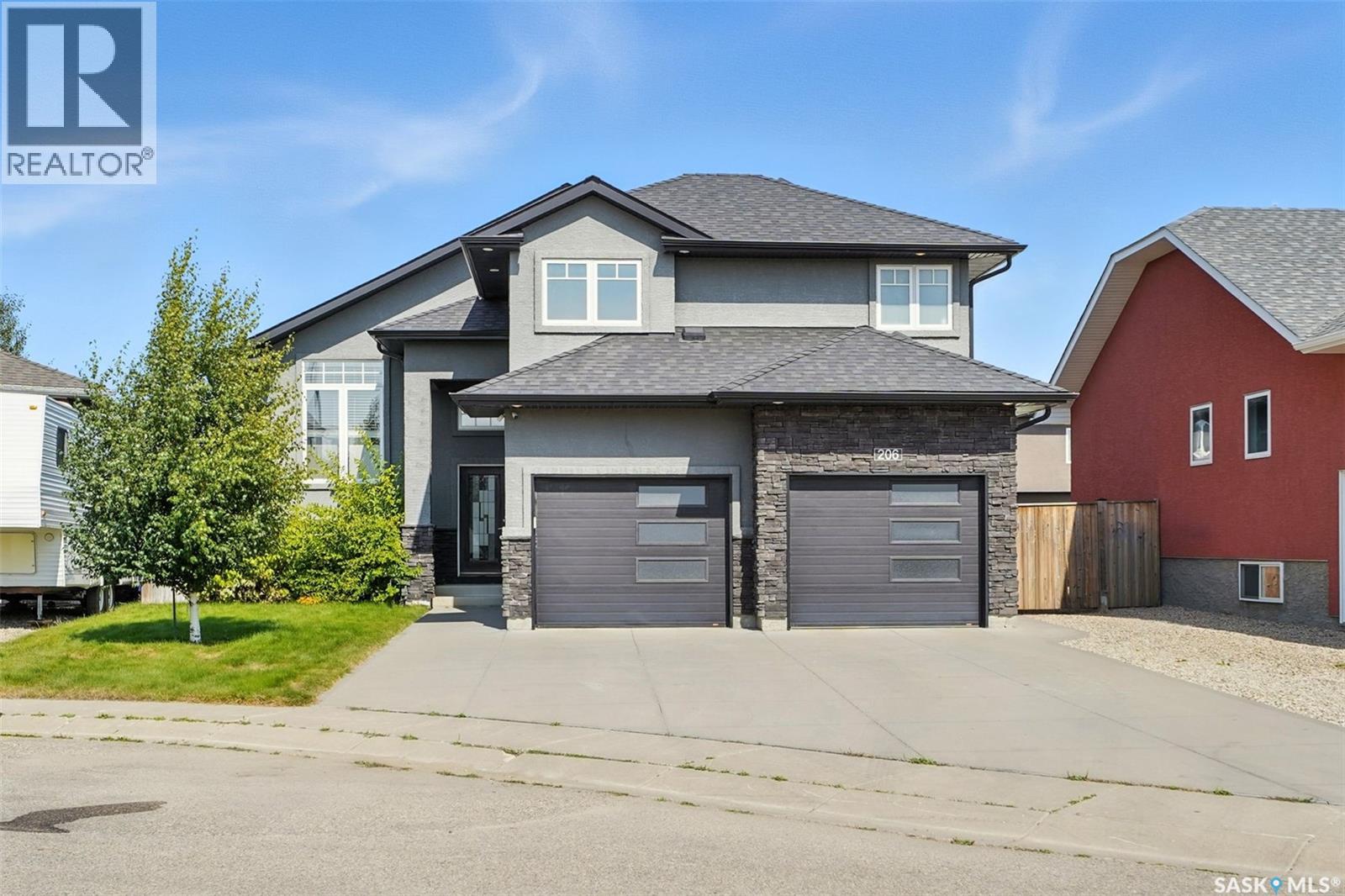 206 Roy Ter, Saskatoon, SK S7W 0L1