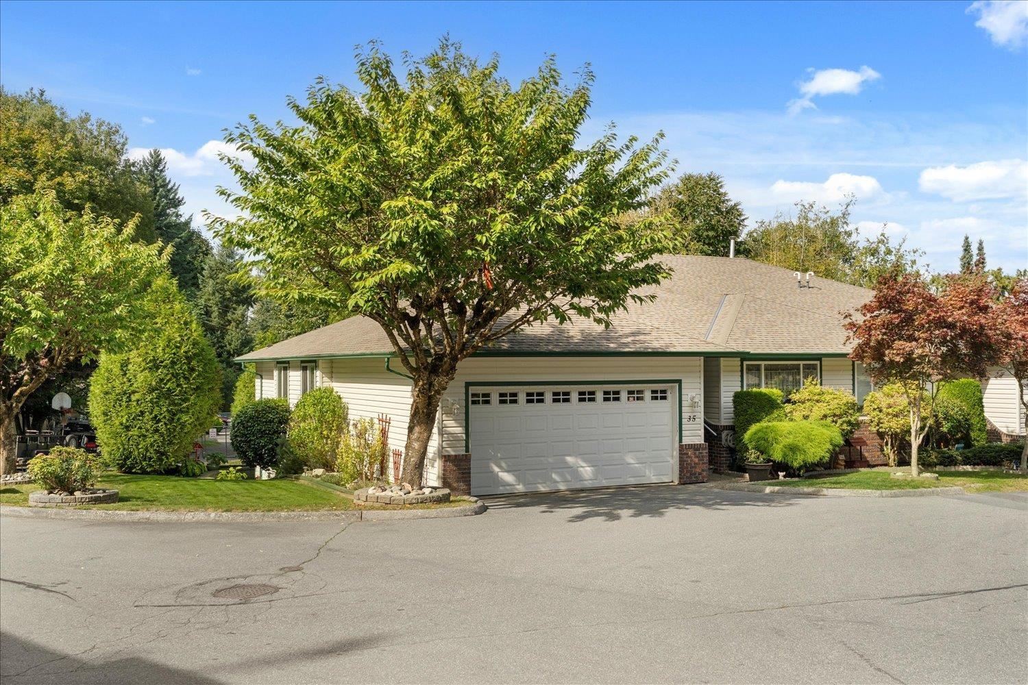 34250 Hazelwood Avenue Unit 35, Abbotsford, BC V2S 7L4
