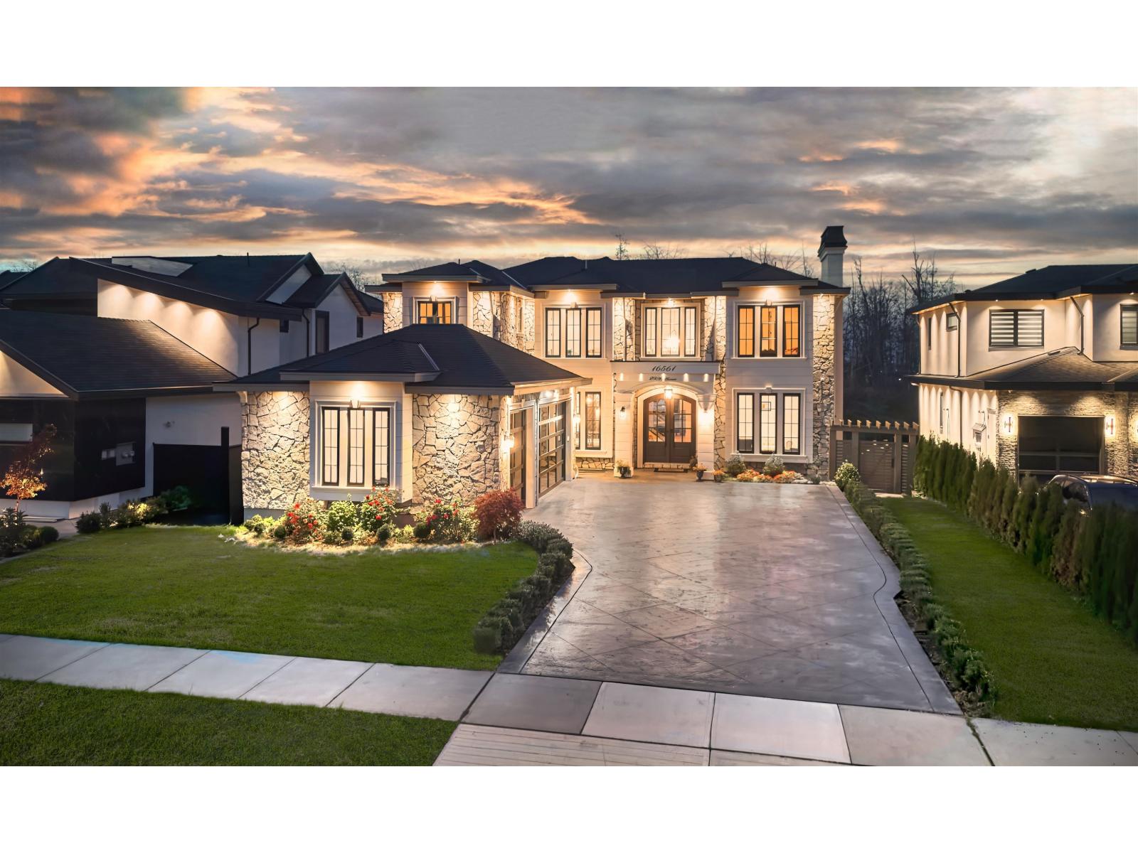 29 Avenue Unit 16561 #a, Surrey, BC V3Z 0H5
