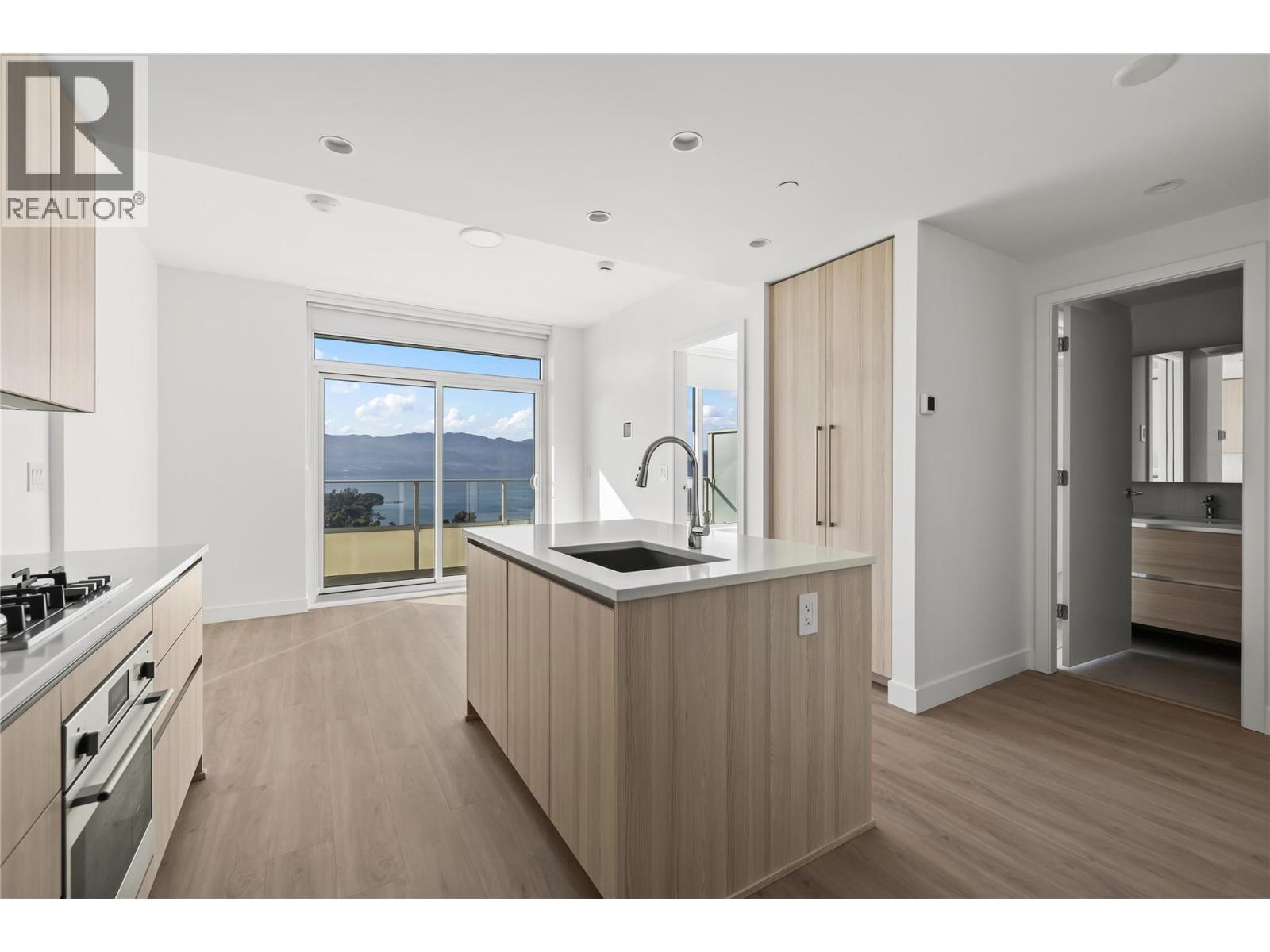 1626 Water Street Unit 2705, Kelowna, BC V1Y 1J9