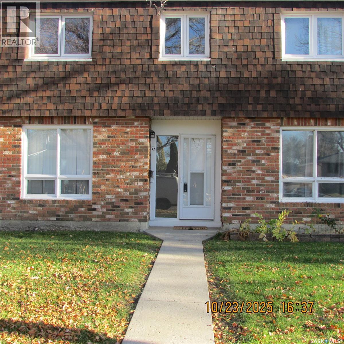 73 Spruceview Rd, Regina, SK S4R 0E1