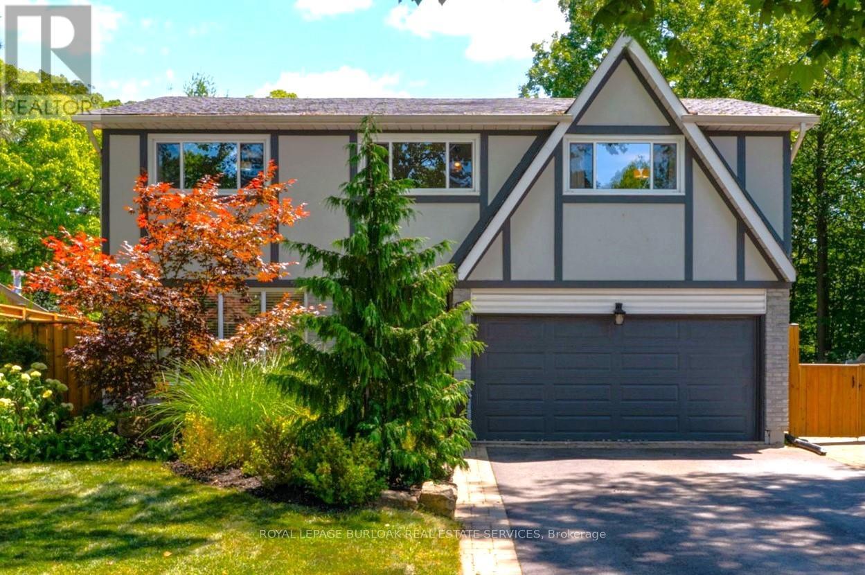 1807 Heather Hills Dr, Burlington, ON L7P 2Z1