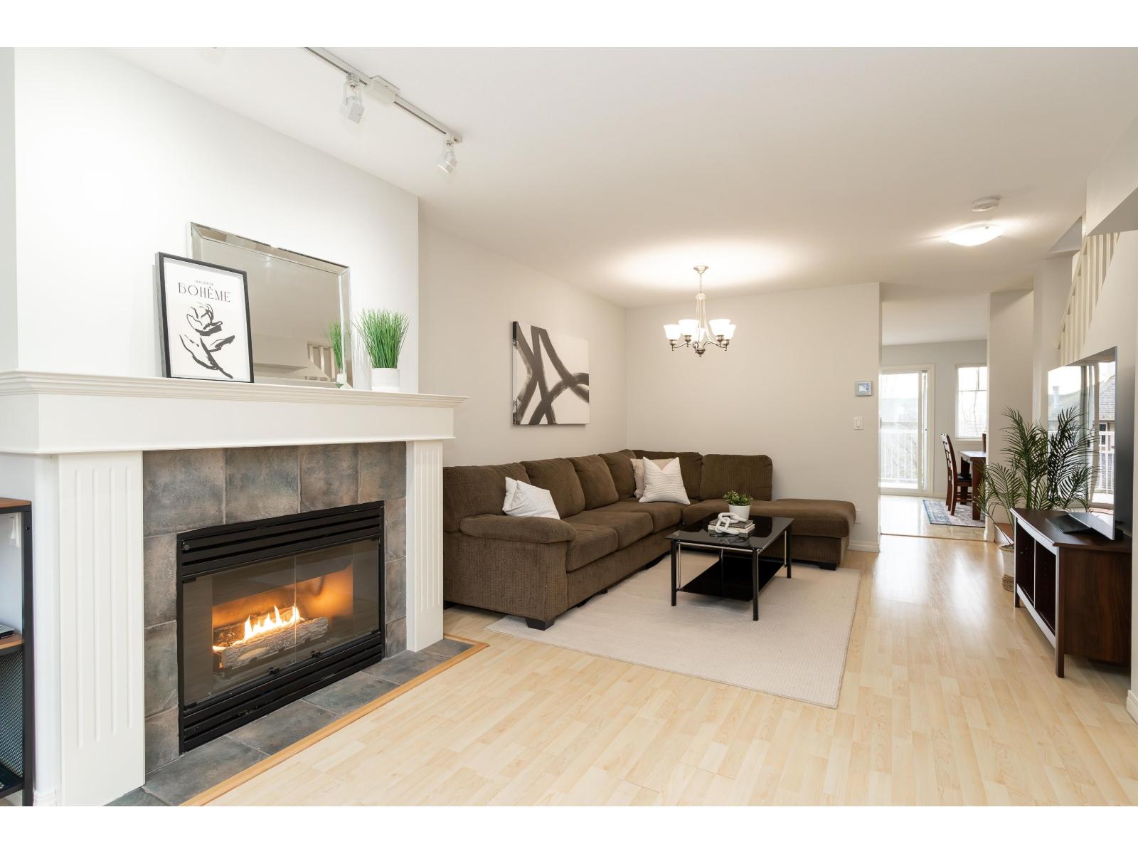 8888 151 Street Unit 34, Surrey, BC V3R 0Z9
