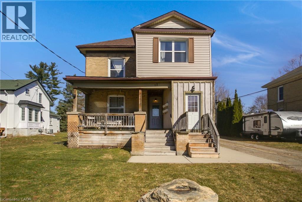 17 Shaw Ave W, Cambridge, ON N3C 1E3