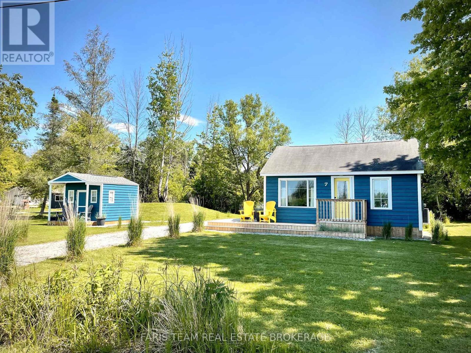 7 Delta Dr, Tay, ON L0K 2C0