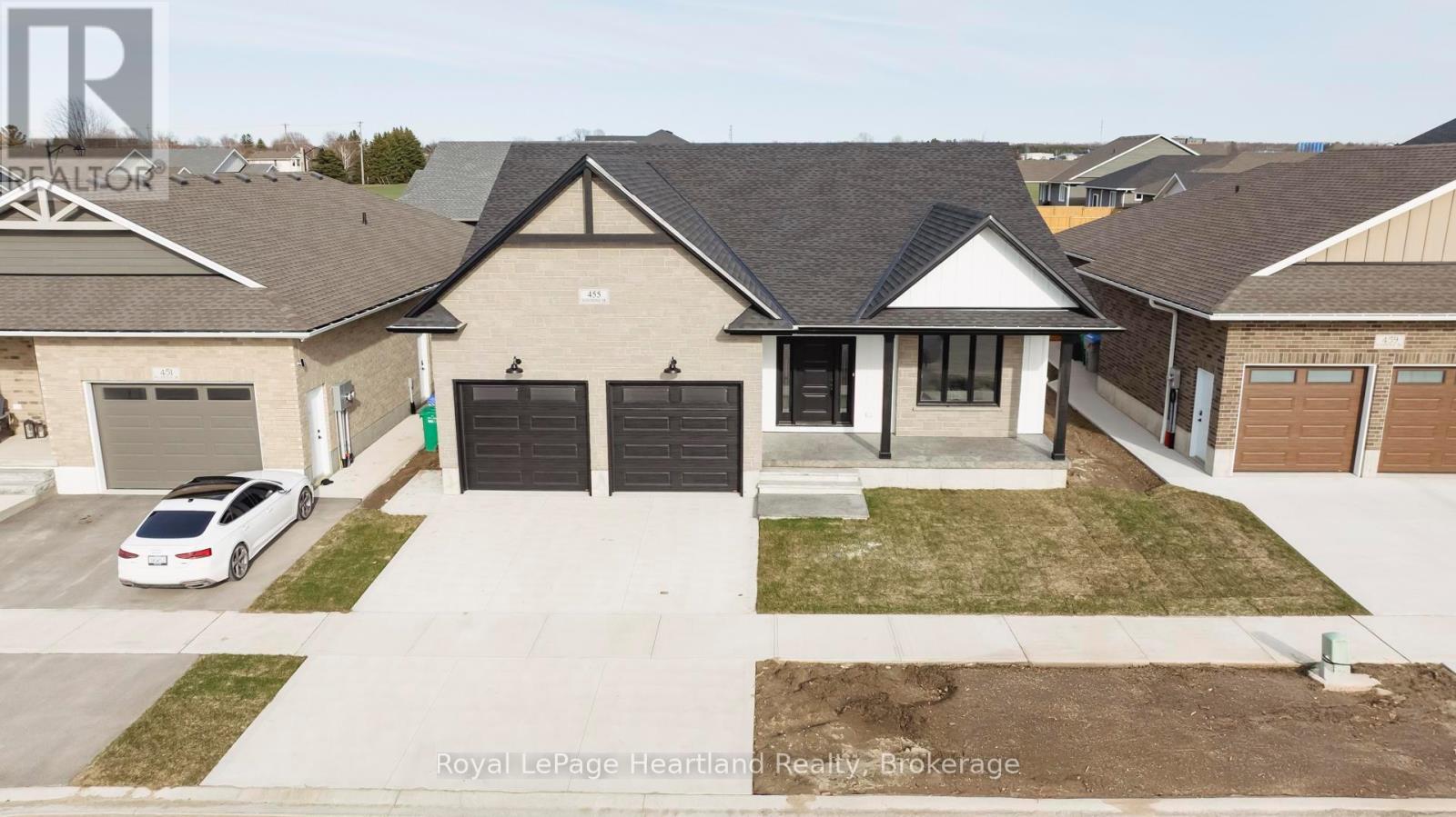 455 Woodridge Dr, Goderich, ON N7A 0C7