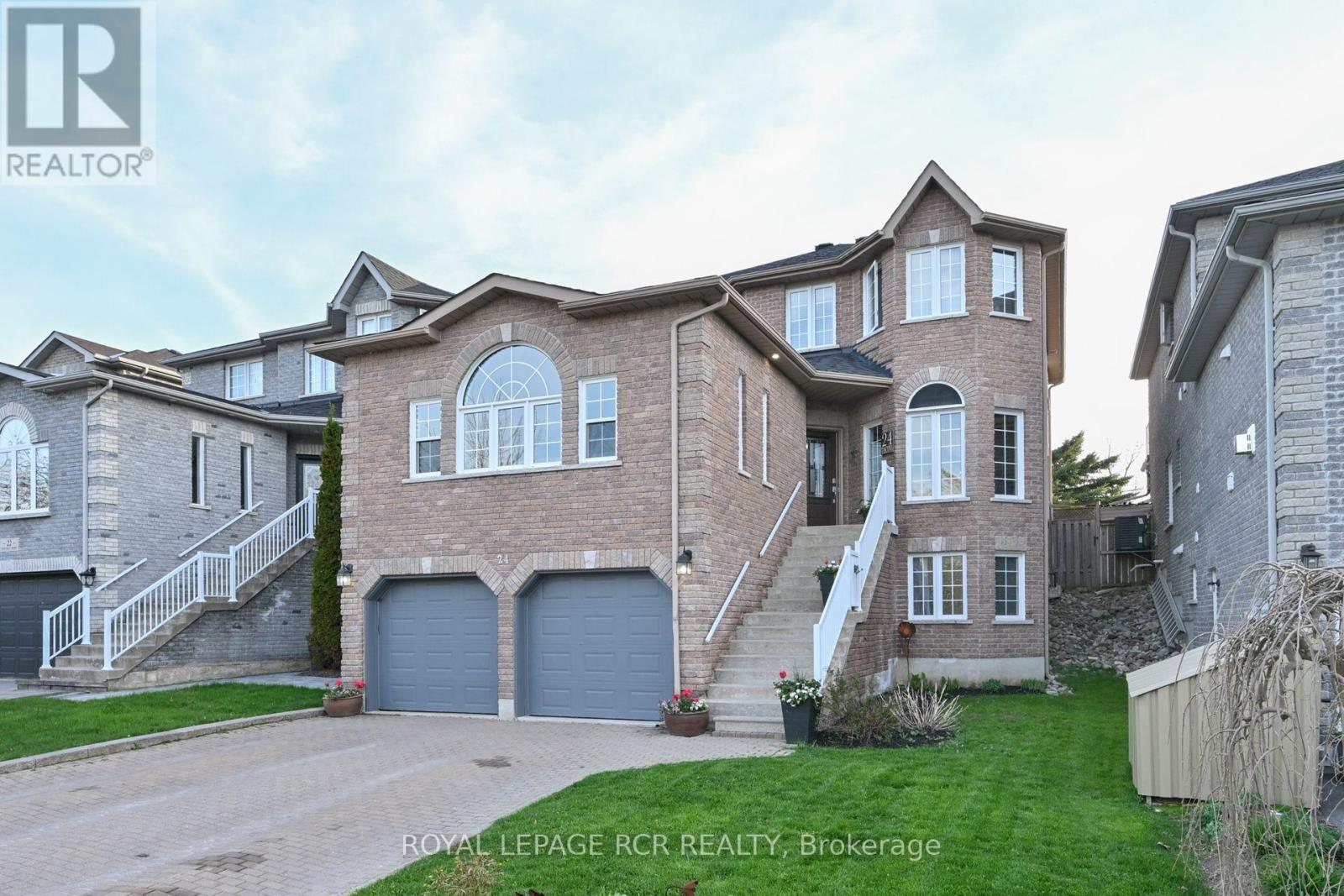 24 Tascona Ct, Barrie, ON L4M 0C5