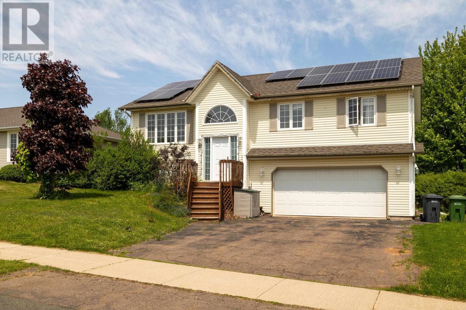 37 Commonwealth Ave, Charlottetown, PE C1E 2E7
