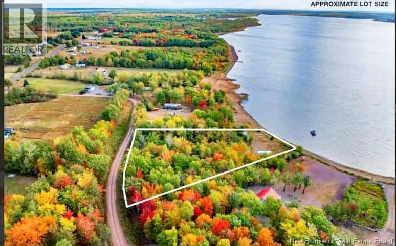 27 Noble Ln, Maquapit Lake, NB E4B 1P8