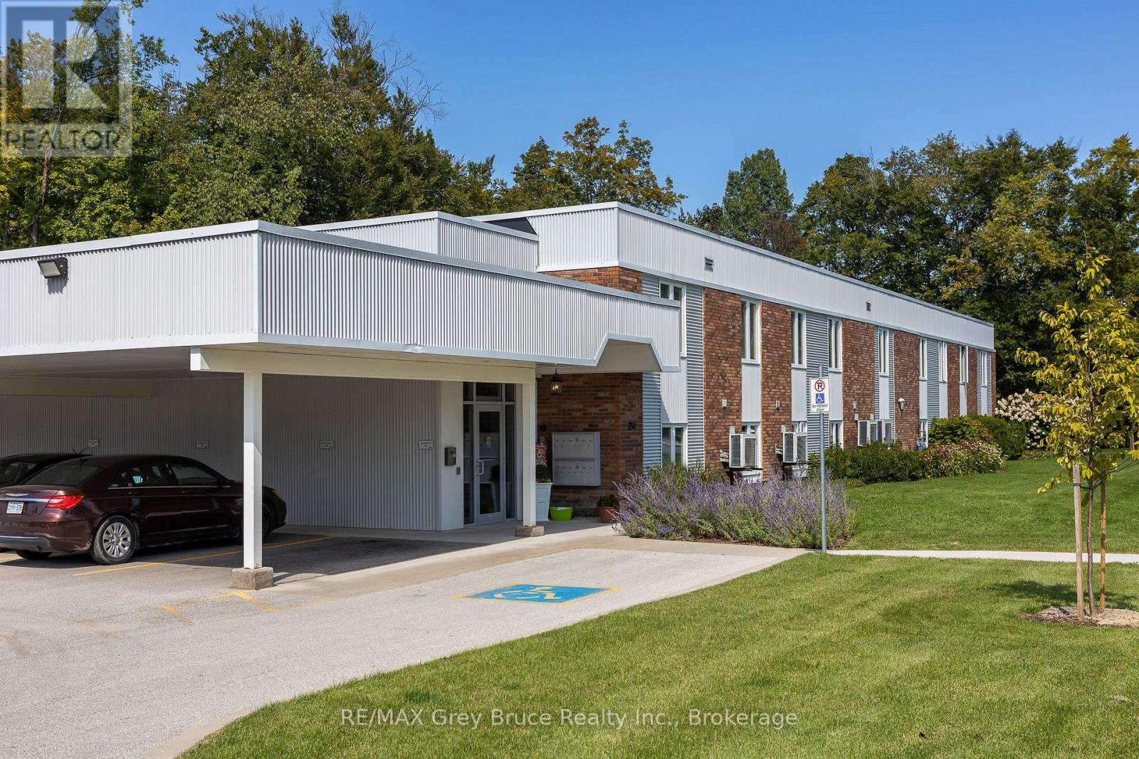105 850 Alpha St, Owen Sound, ON N4K 5W8