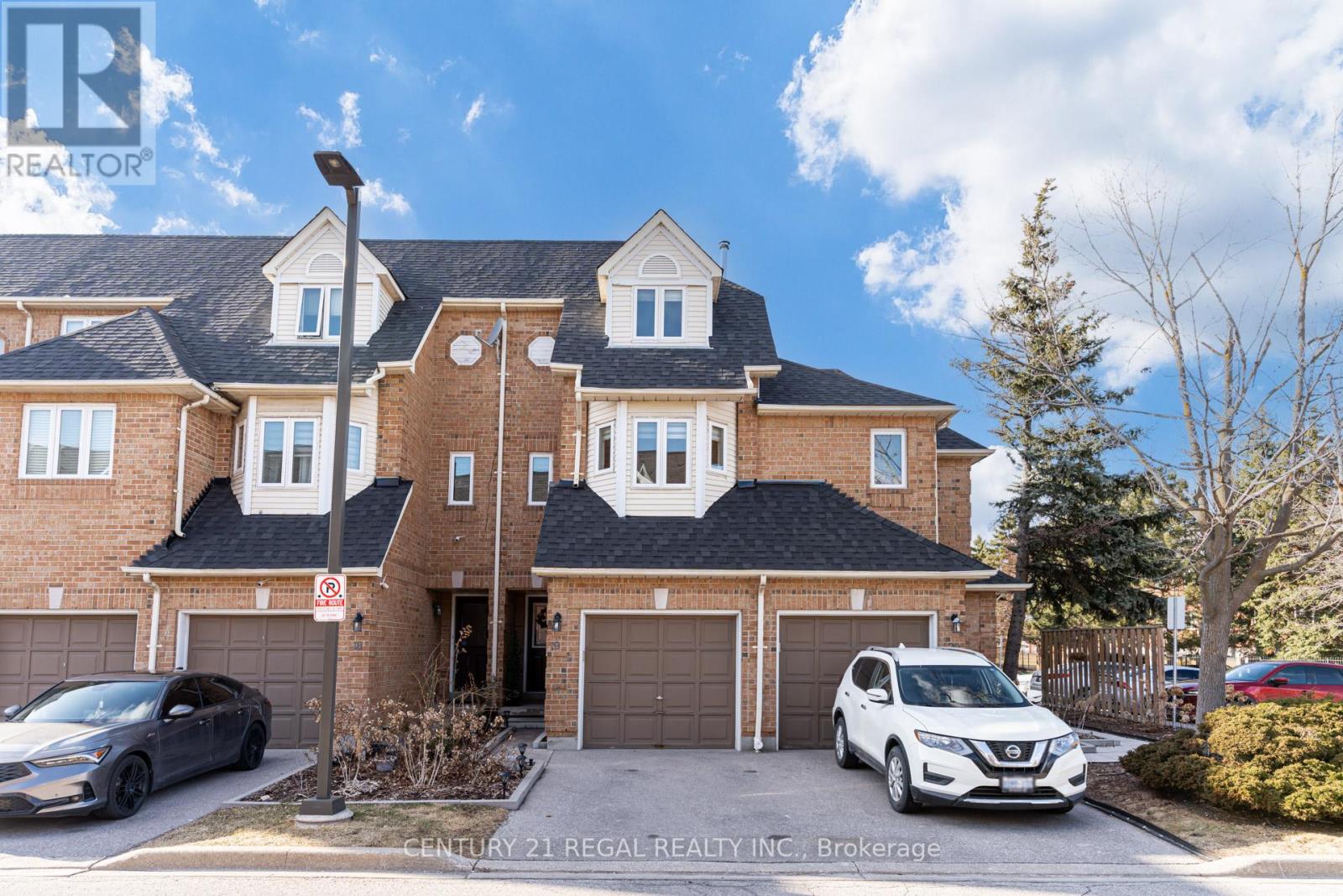 19 45 Bristol Rd E, Mississauga, ON L4Z 3P3