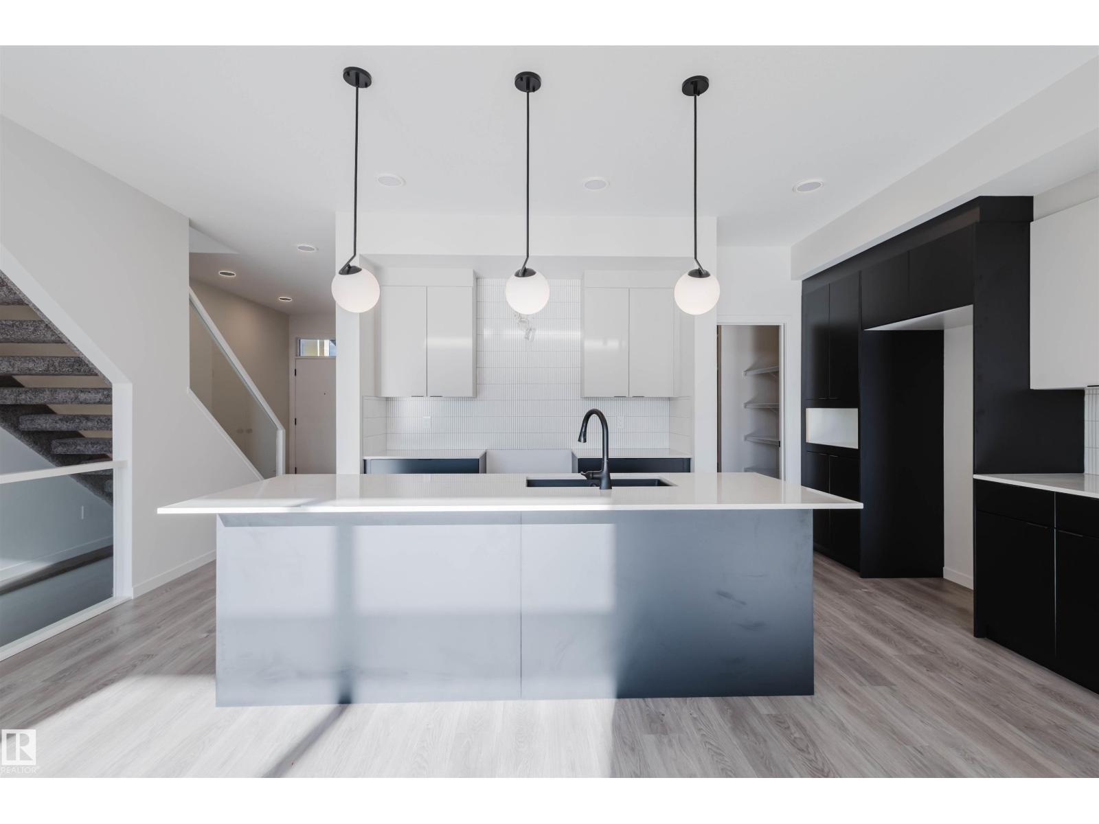 33 St Sw Unit 456, Edmonton, AB T6X 3C9