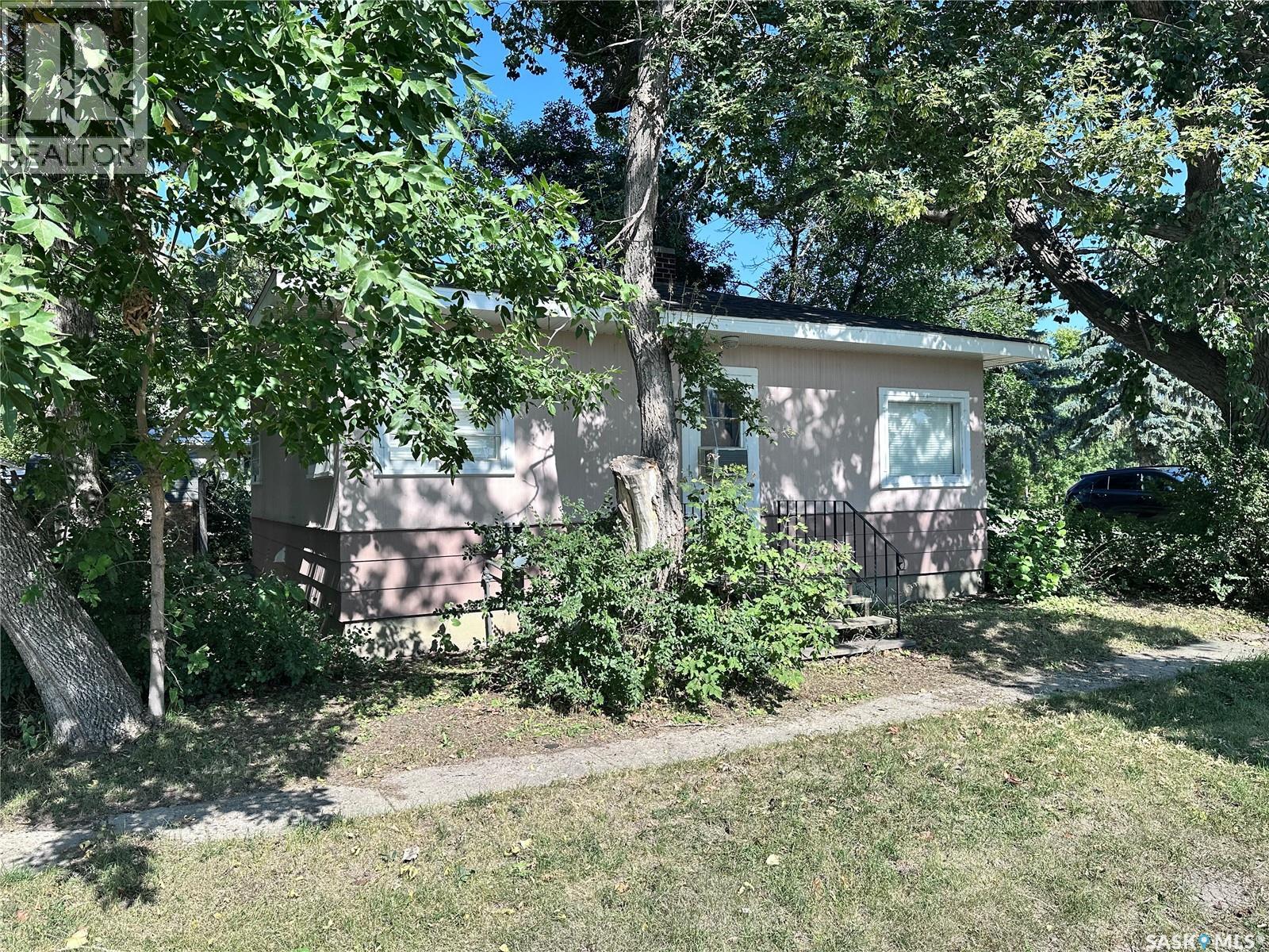 11 Parker Ave, Fillmore, SK S0G 1N0