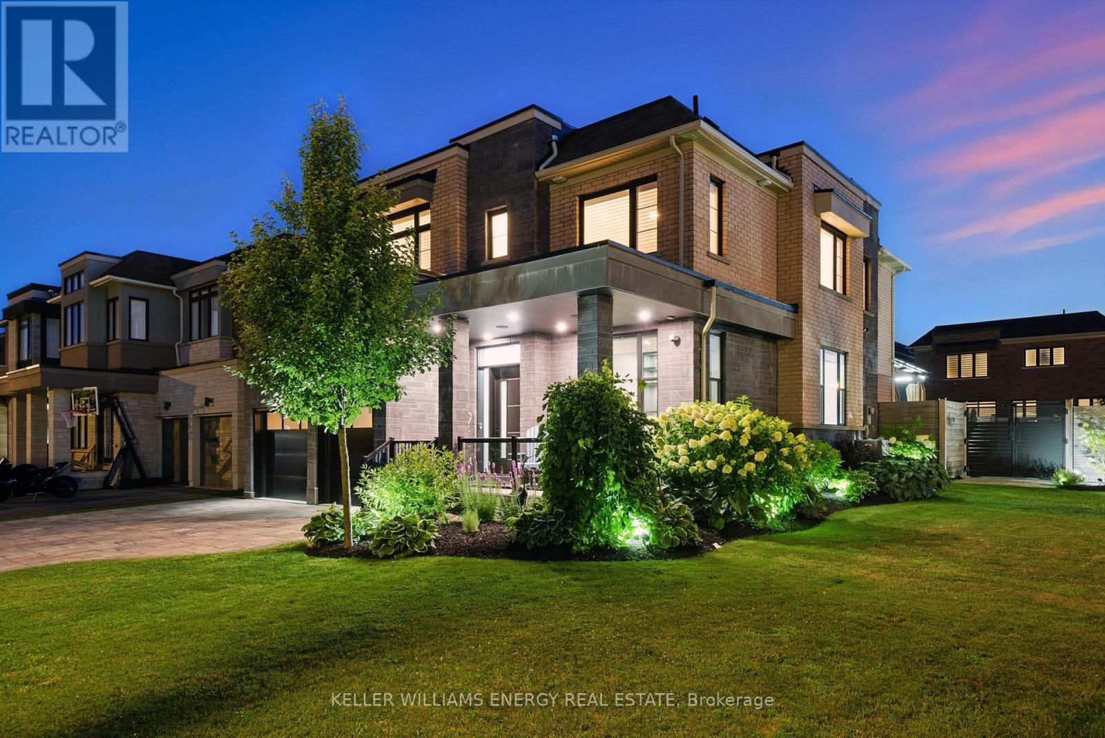 42 Yacht Dr, Clarington, ON L1C 4B1