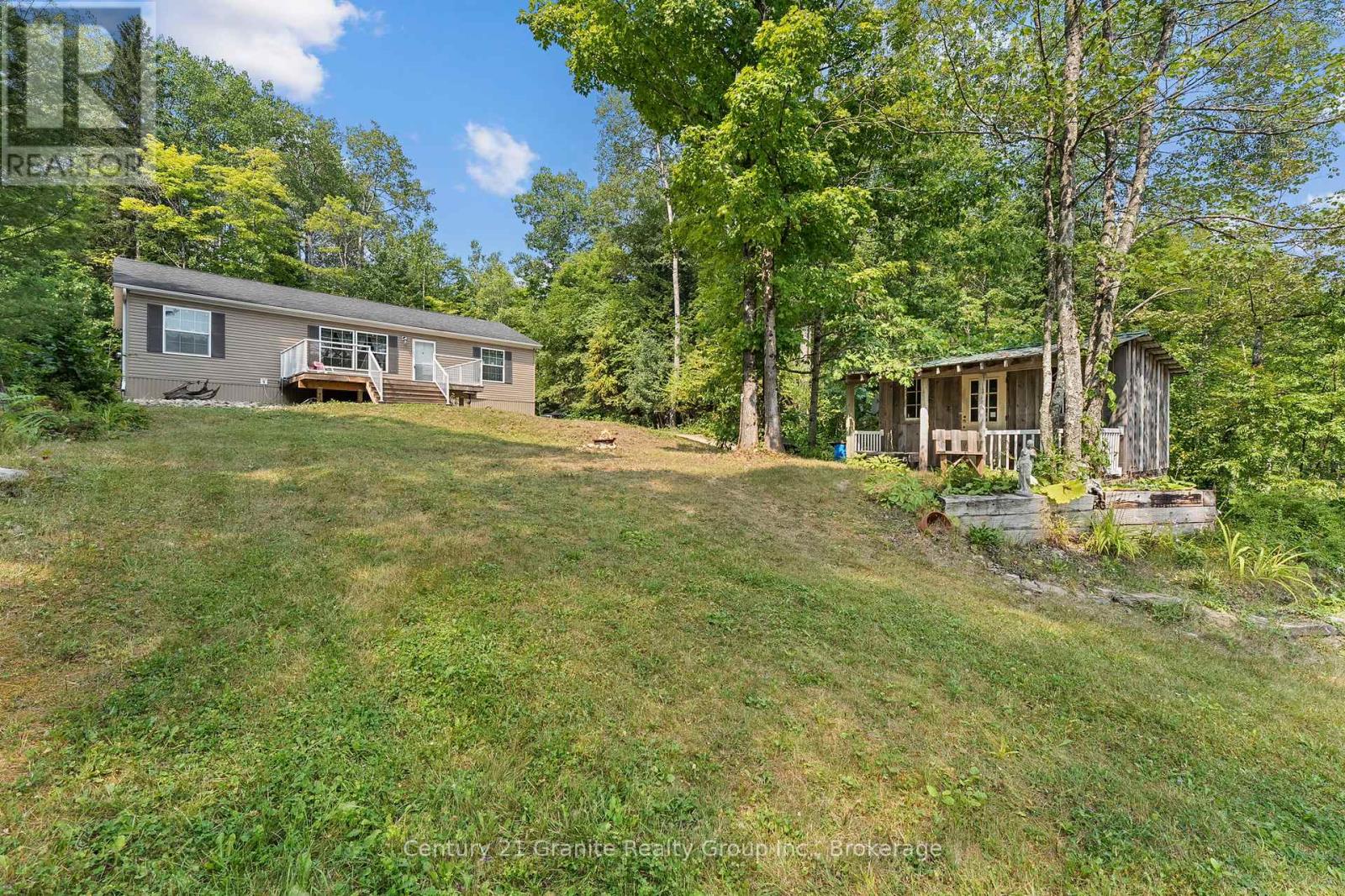 2275 Kennisis Lake Rd, Dysart and Others, ON K0M 1S0