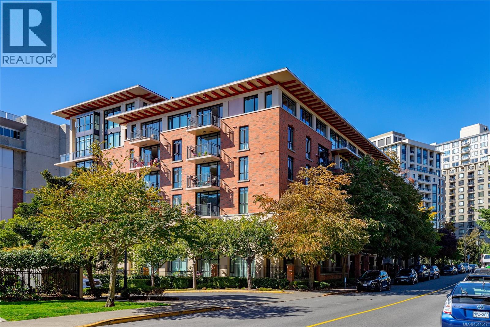 827 Fairfield Rd Unit 606 Rd, Victoria, BC V8V 5B2