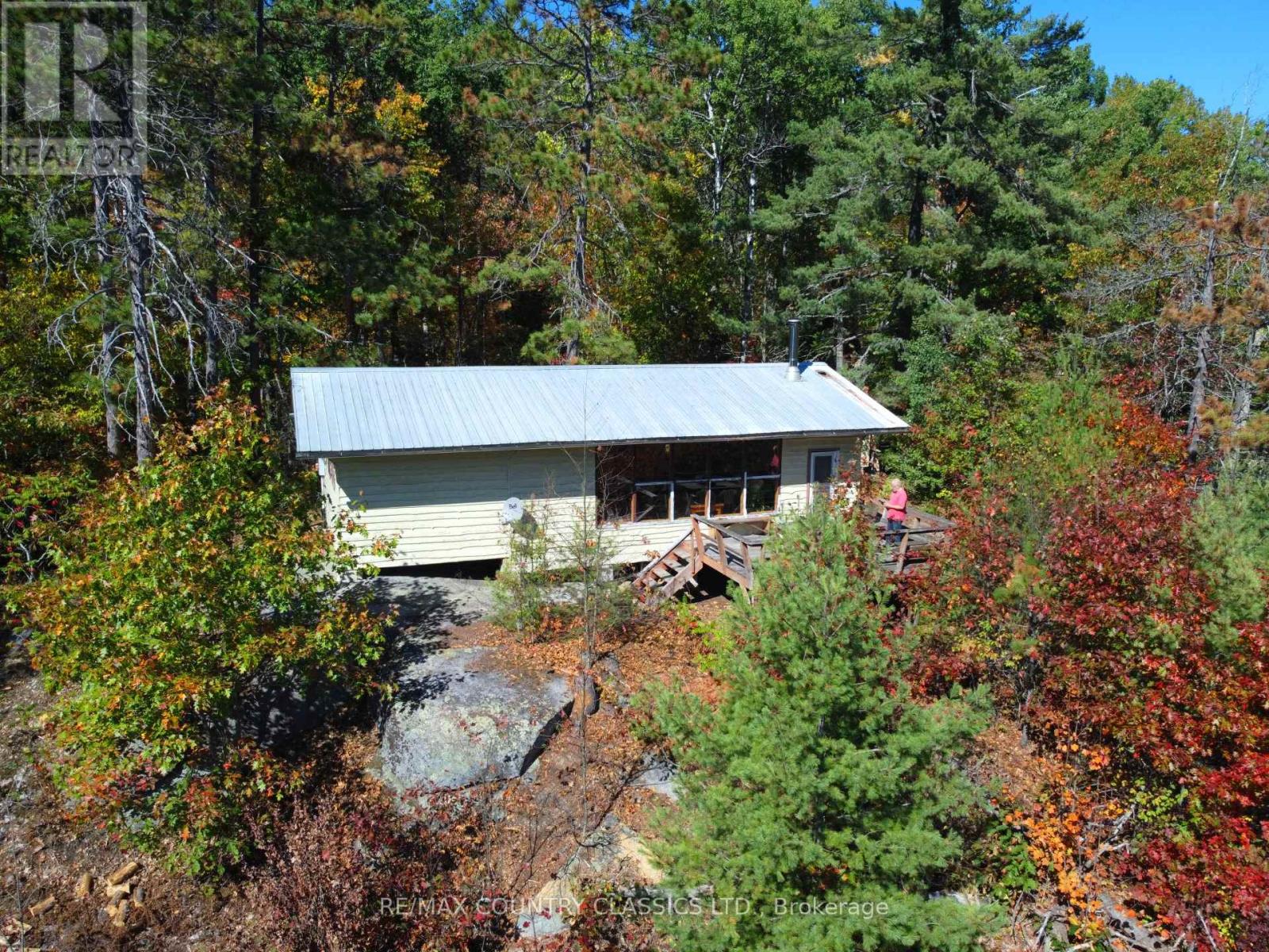 738 Dam Lake Rd, Madawaska Valley, ON K0J 1B0