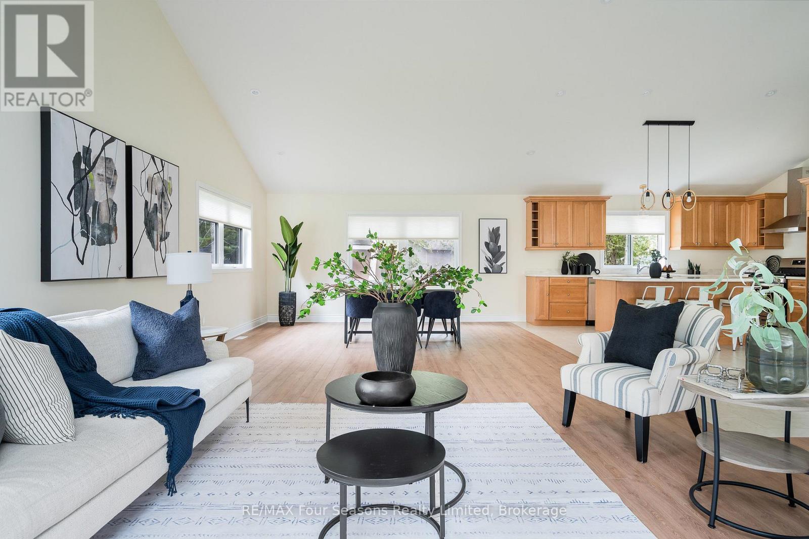 19 Currie Ave, Collingwood, ON L9Y 0X2
