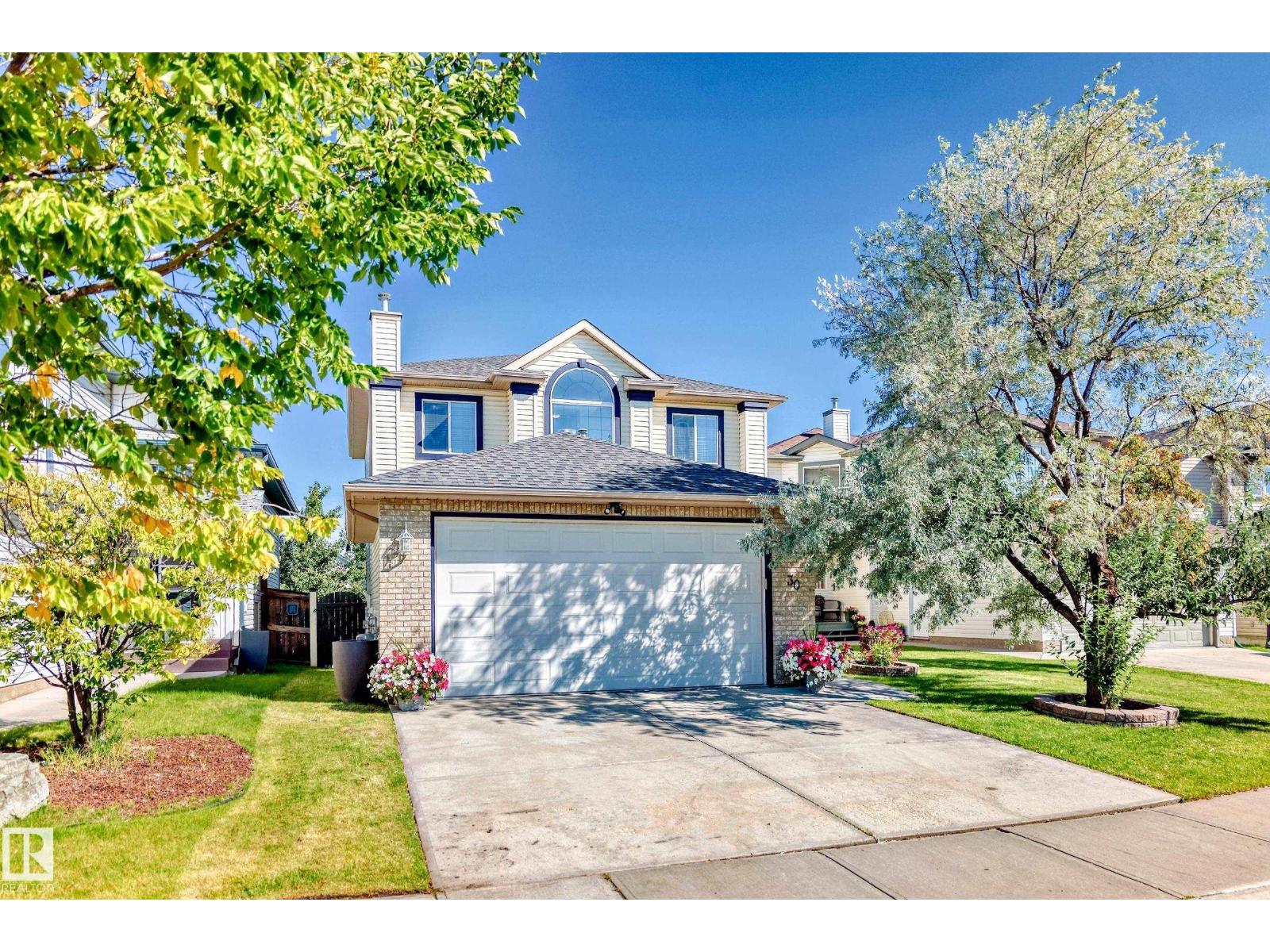 30 Douglas Cr, Leduc, AB T9E 8P4