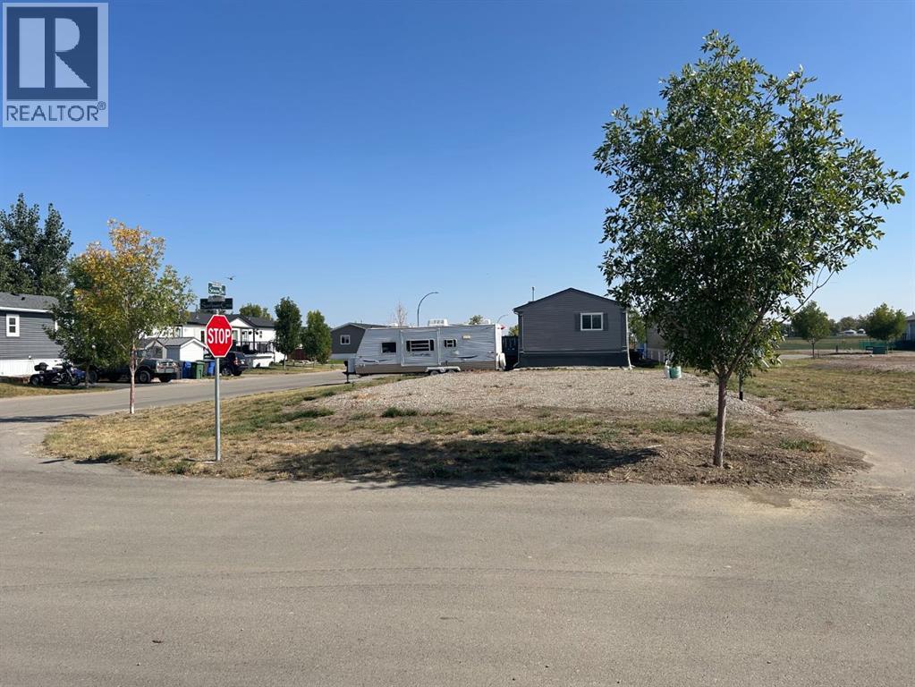 5003 Seasons Blvd, Coaldale, AB T1M 0G4