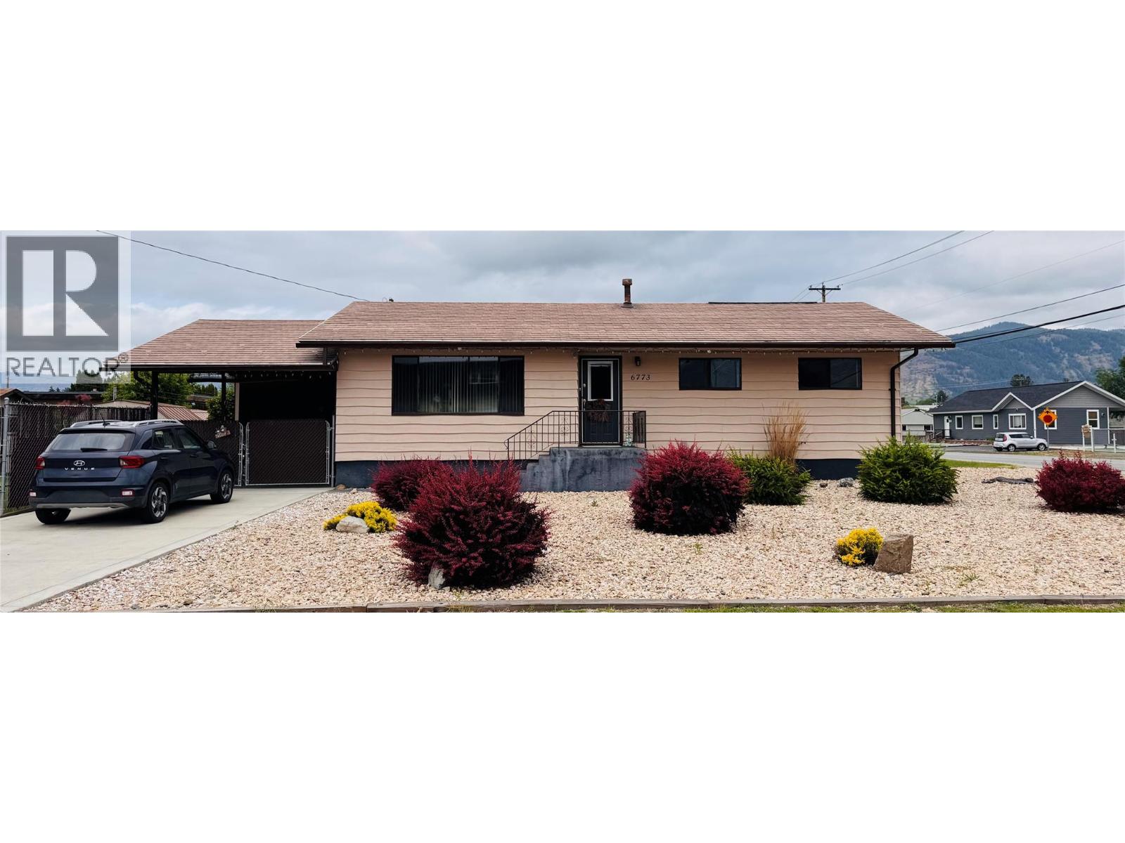 6773 14 Street, Grand Forks, BC V0H 1H0