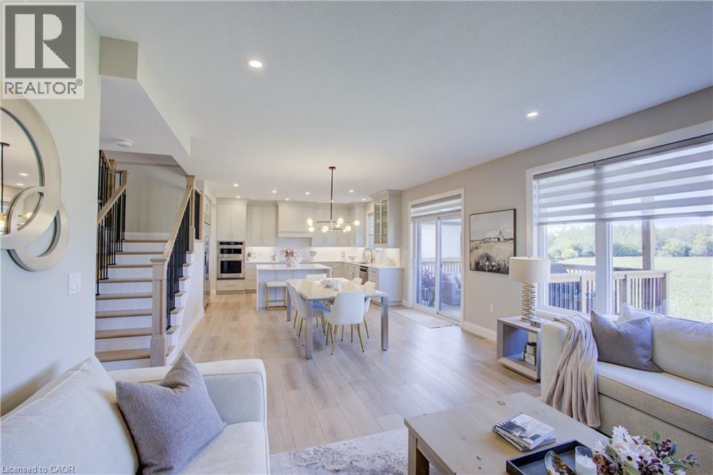 90 Rea Dr, Fergus, ON N1M 0J1