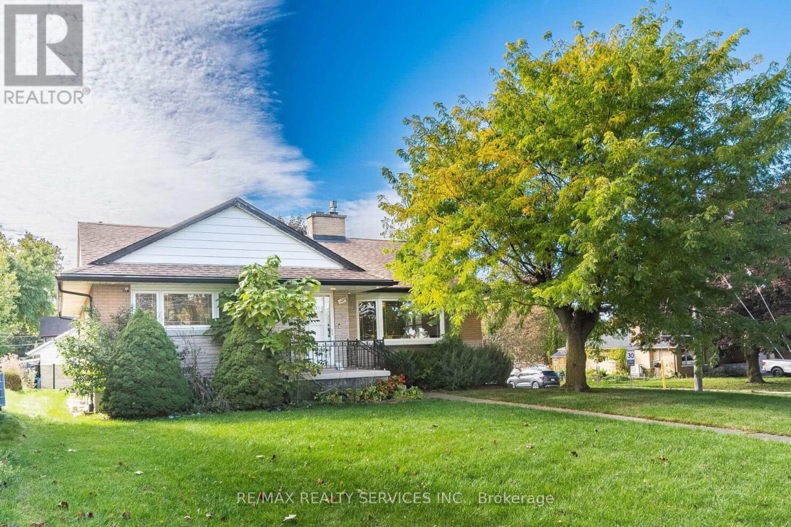 107 Weber St S, Waterloo, ON N2J 2A4