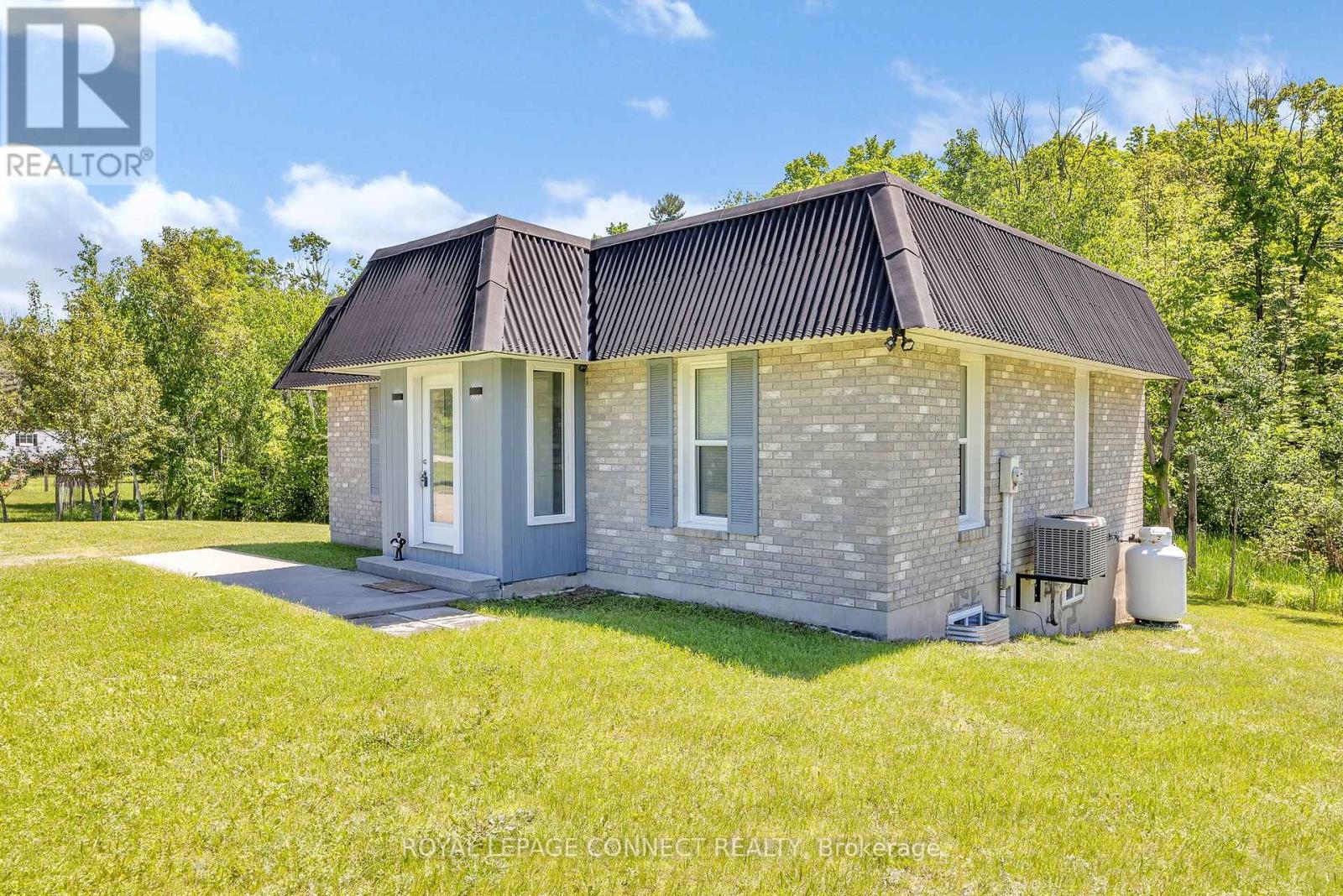 112922 Highway 7, Addington Highlands, ON K0H 1Z0