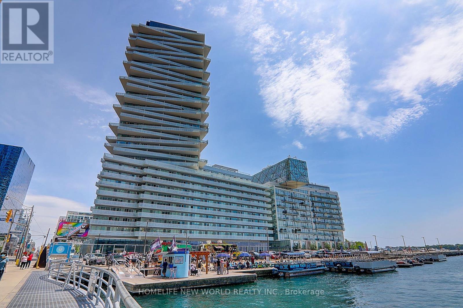 419 15 Queens Quay E, Toronto, ON M5E 0C5