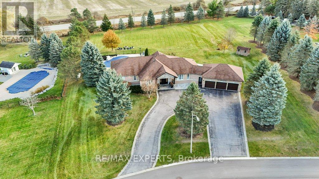 105 Kilkenny Trl, Bradford West Gwillimbury, ON L3Z 3C5
